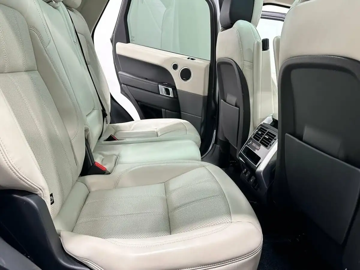 2018-land-rover-range-rover-sport-30-sd-v6-hse-sdv6-big-32