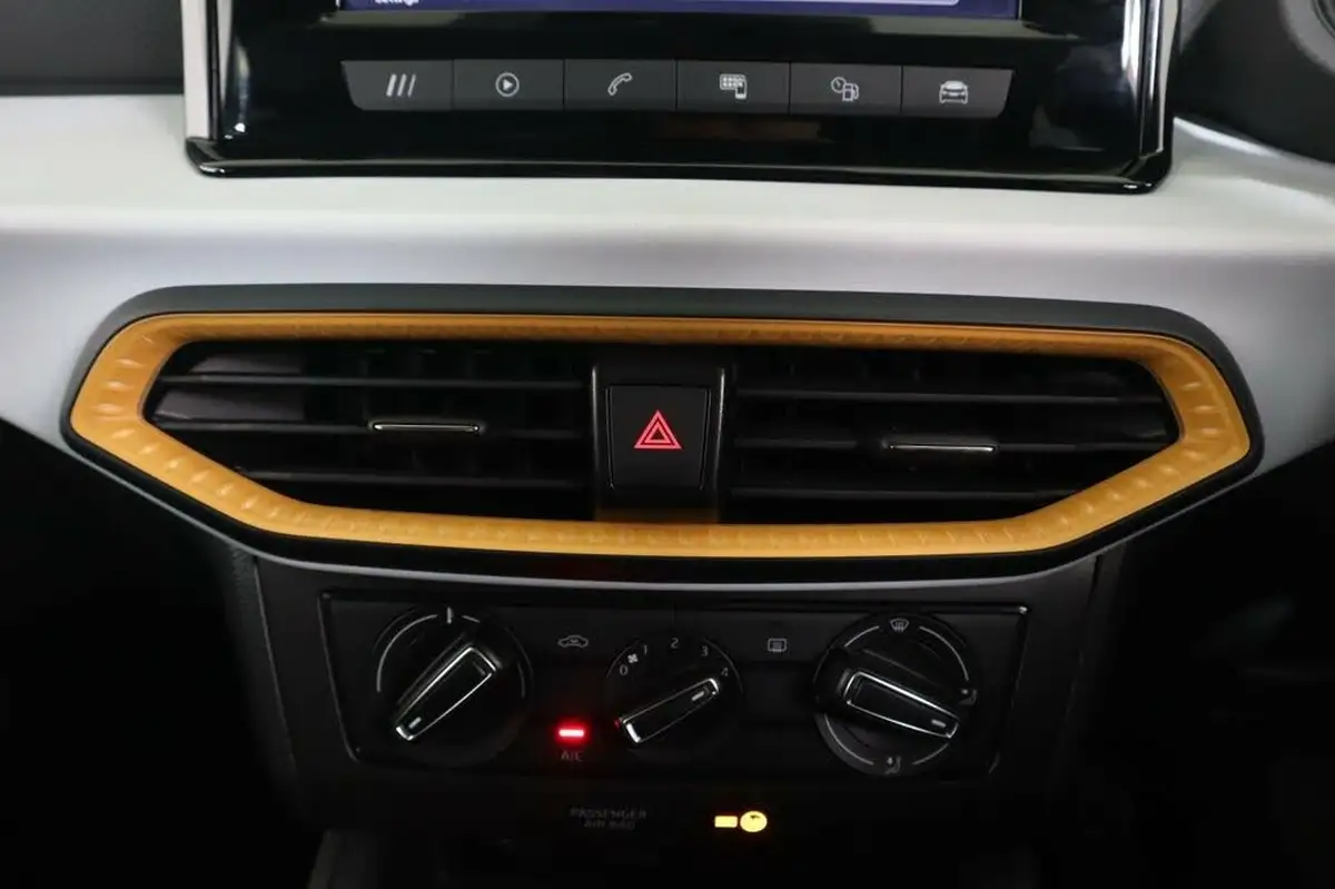 2022-seat-ibiza-10-mpi-se-big-21