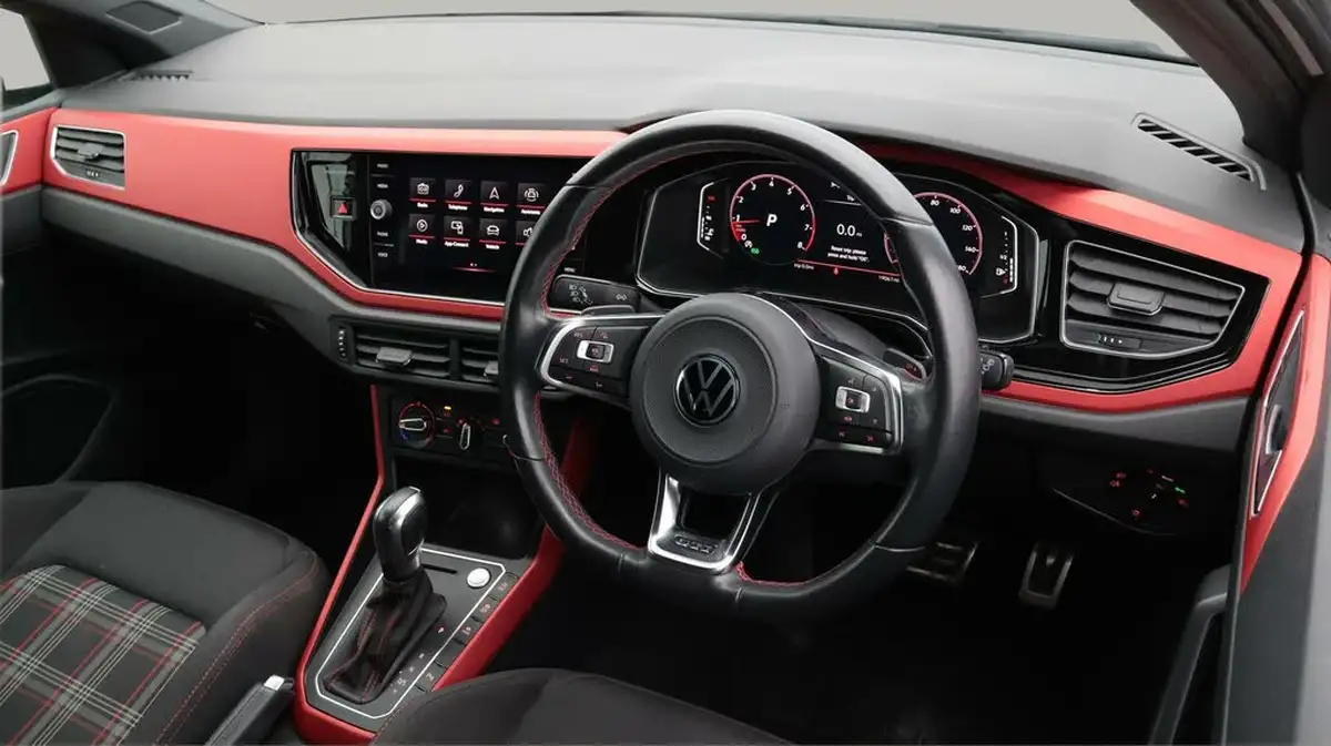 2021-volkswagen-polo-20-tsi-gti-207ps-big-9