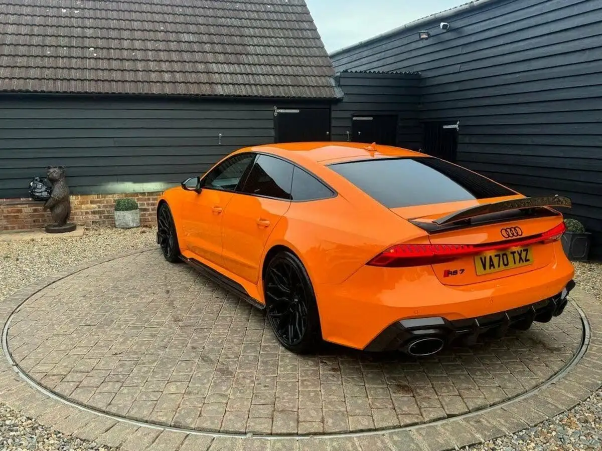 2020-audi-rs7-40-tfsi-carbon-black-big-38