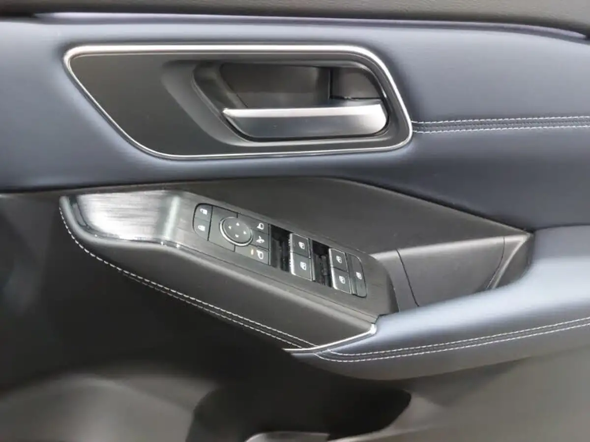 2022-nissan-qashqai-13-dig-t-tekna-158ps-xtronic-big-18