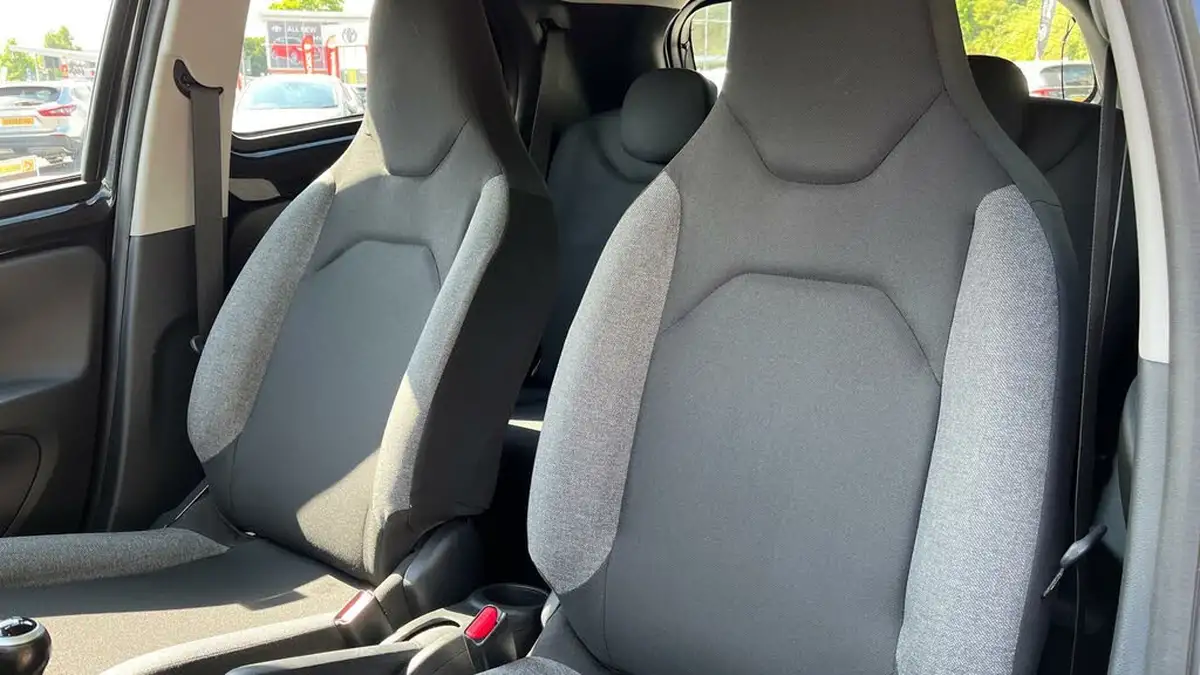 2023-toyota-aygo-x-10-vvt-i-pure-big-34