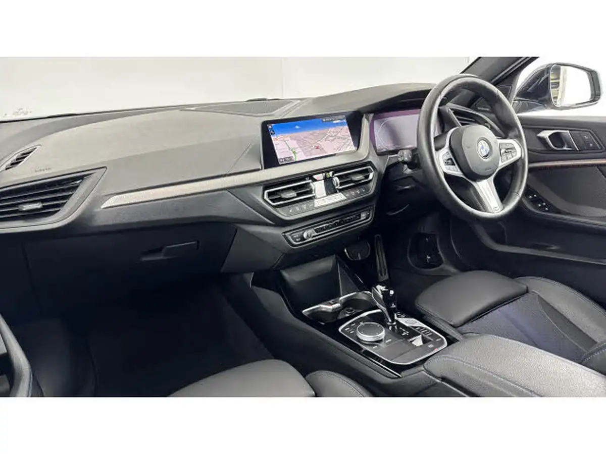 2023-bmw-1-series-15-118i-m-sport-lcp-dct-big-6