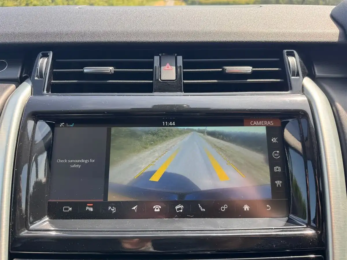 2017-land-rover-discovery-30td6-hse-luxury-big-24