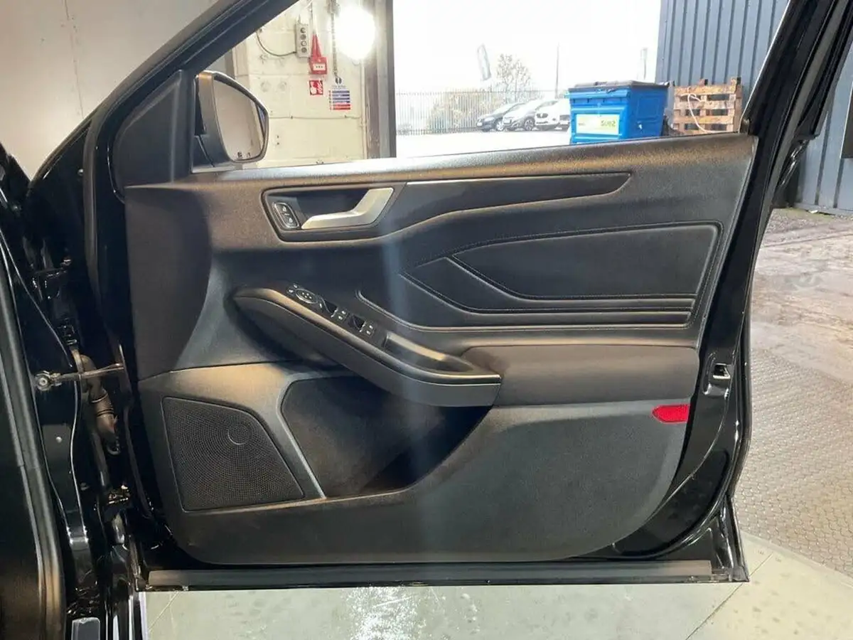 2019-ford-focus-10t-st-line-hatchback-big-32