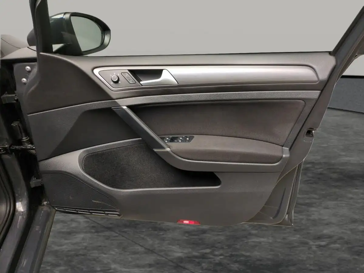 2020-volkswagen-golf-e-e-golf-big-35