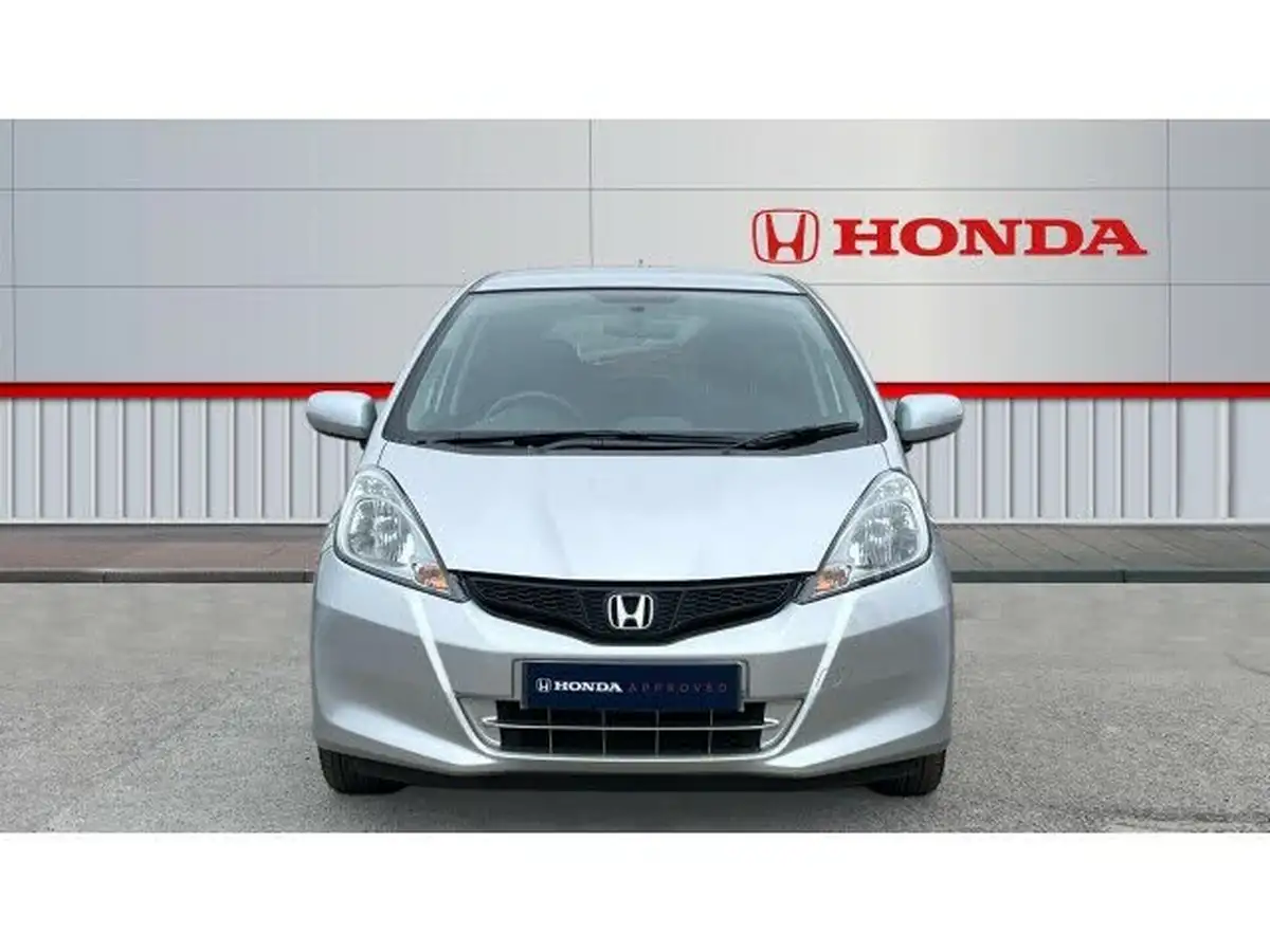 2013-honda-jazz-14-es-plus-cvt-big-5