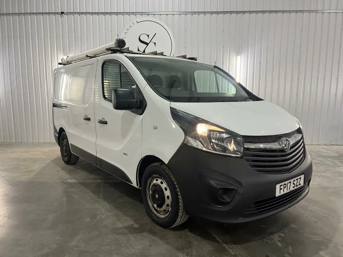 2017-vauxhall-vivaro-16cdti-2900-l1h1-95pseu6-ss-ecoflex-panel-van-big-0