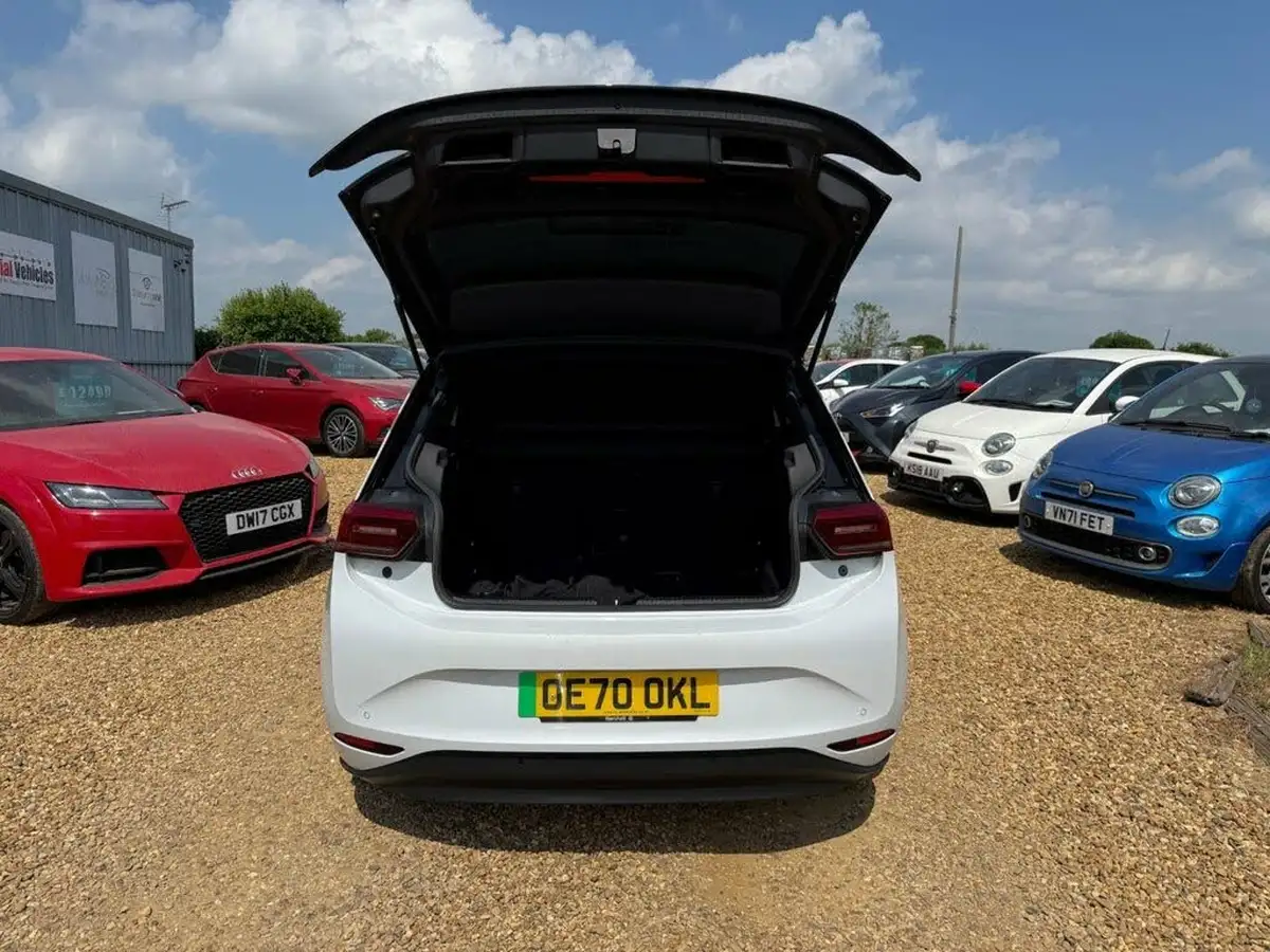 2020-volkswagen-id3-e-business-big-10