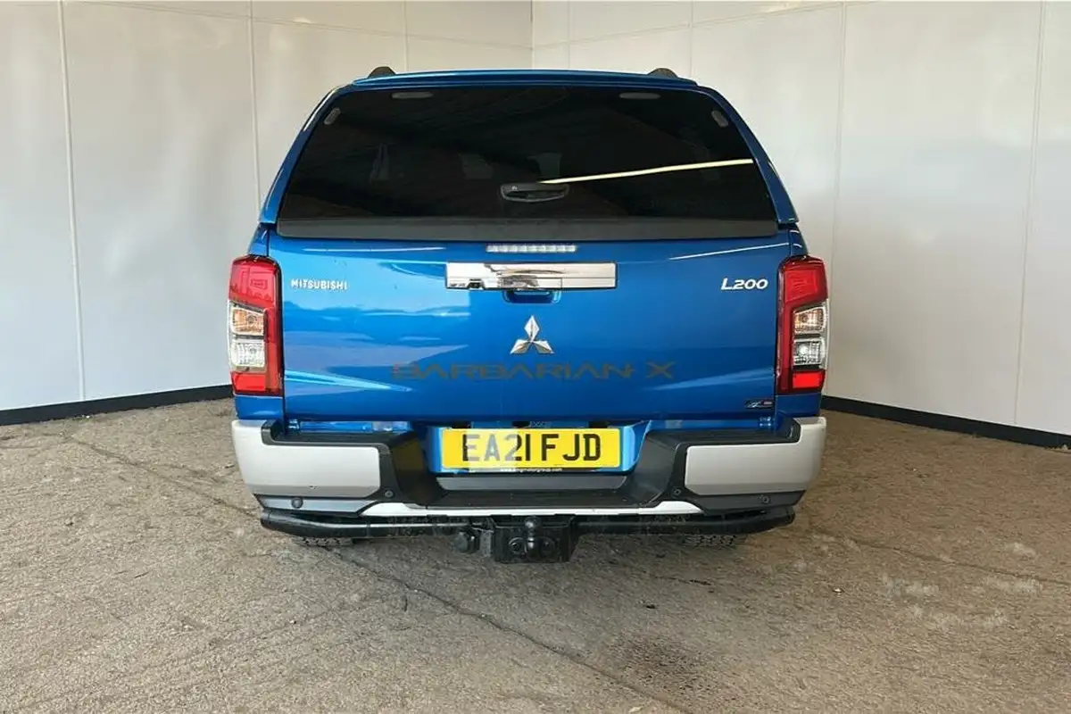 2021-mitsubishi-l200-22di-d-barbarian-x-big-7