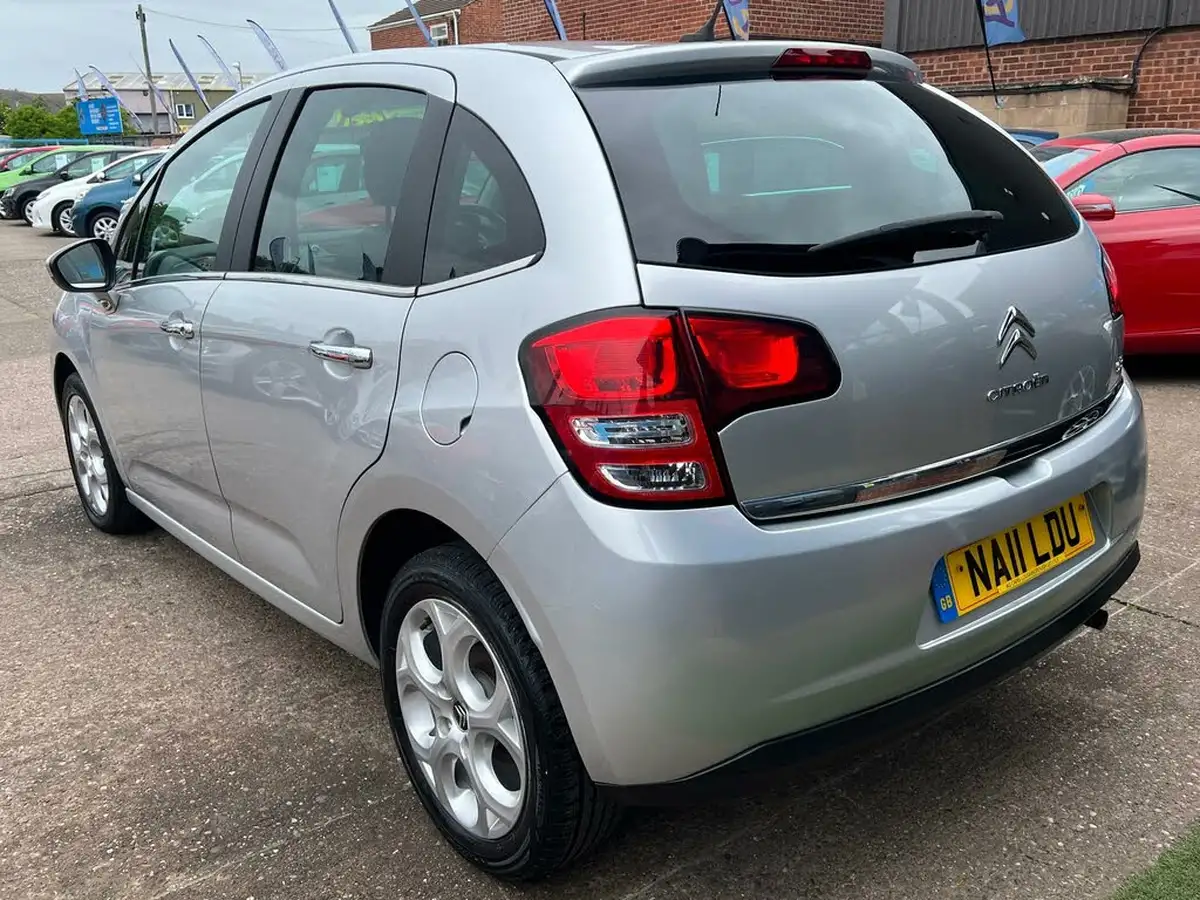 2011-citroen-c3-14-connexion-big-29