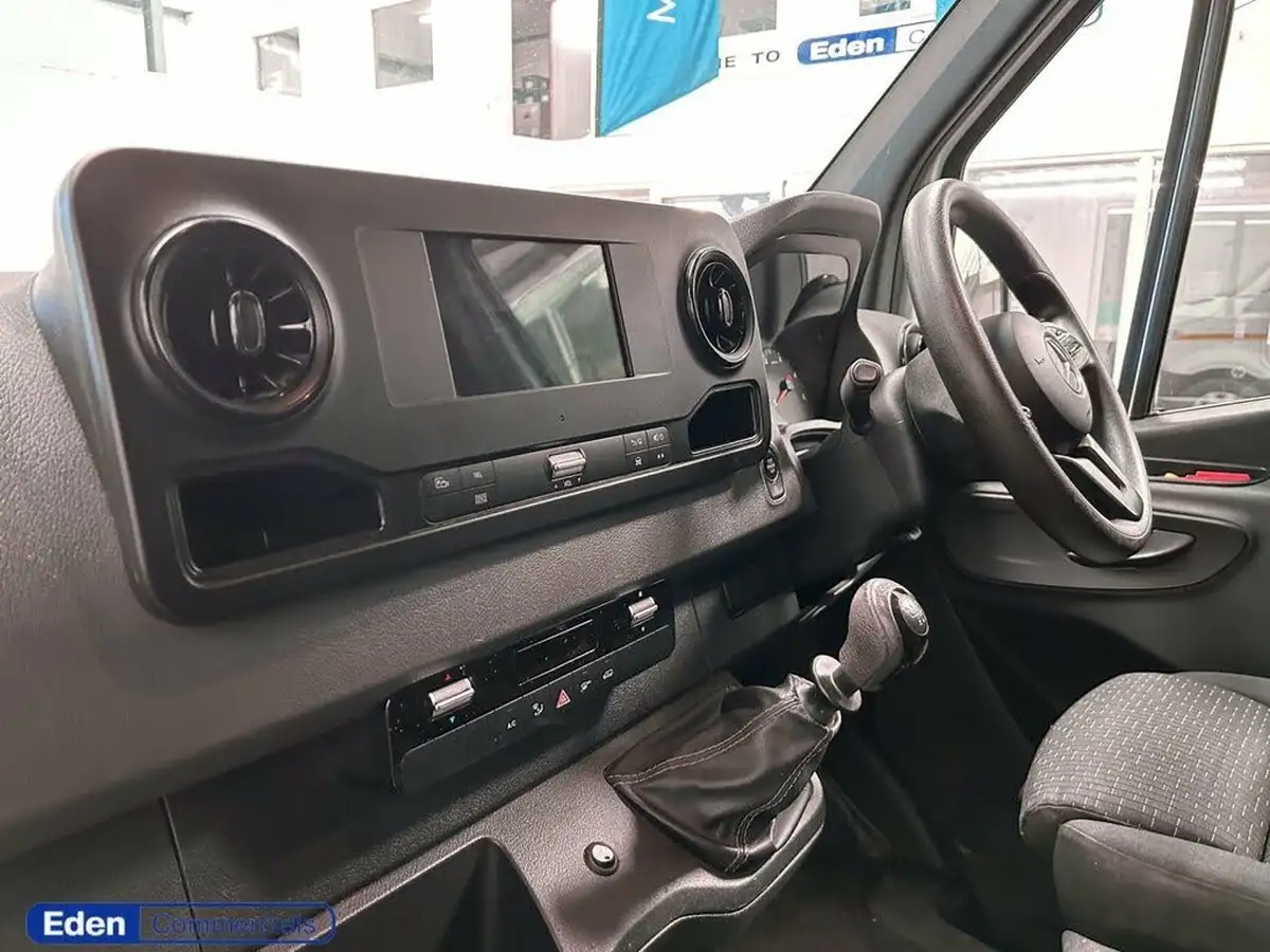 2021-mercedes-benz-sprinter-21cdi-314-l2h1-premium-big-12
