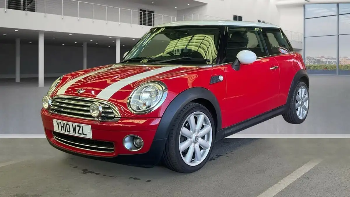 2010-mini-cooper-16-cooper-122bhp-hatchback-3d-big-3