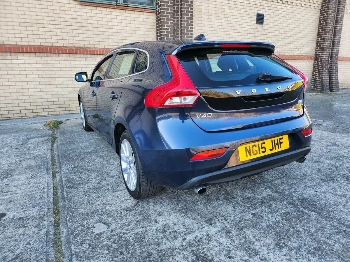 2015-volvo-v40-20td-d4-se-lux-big-6