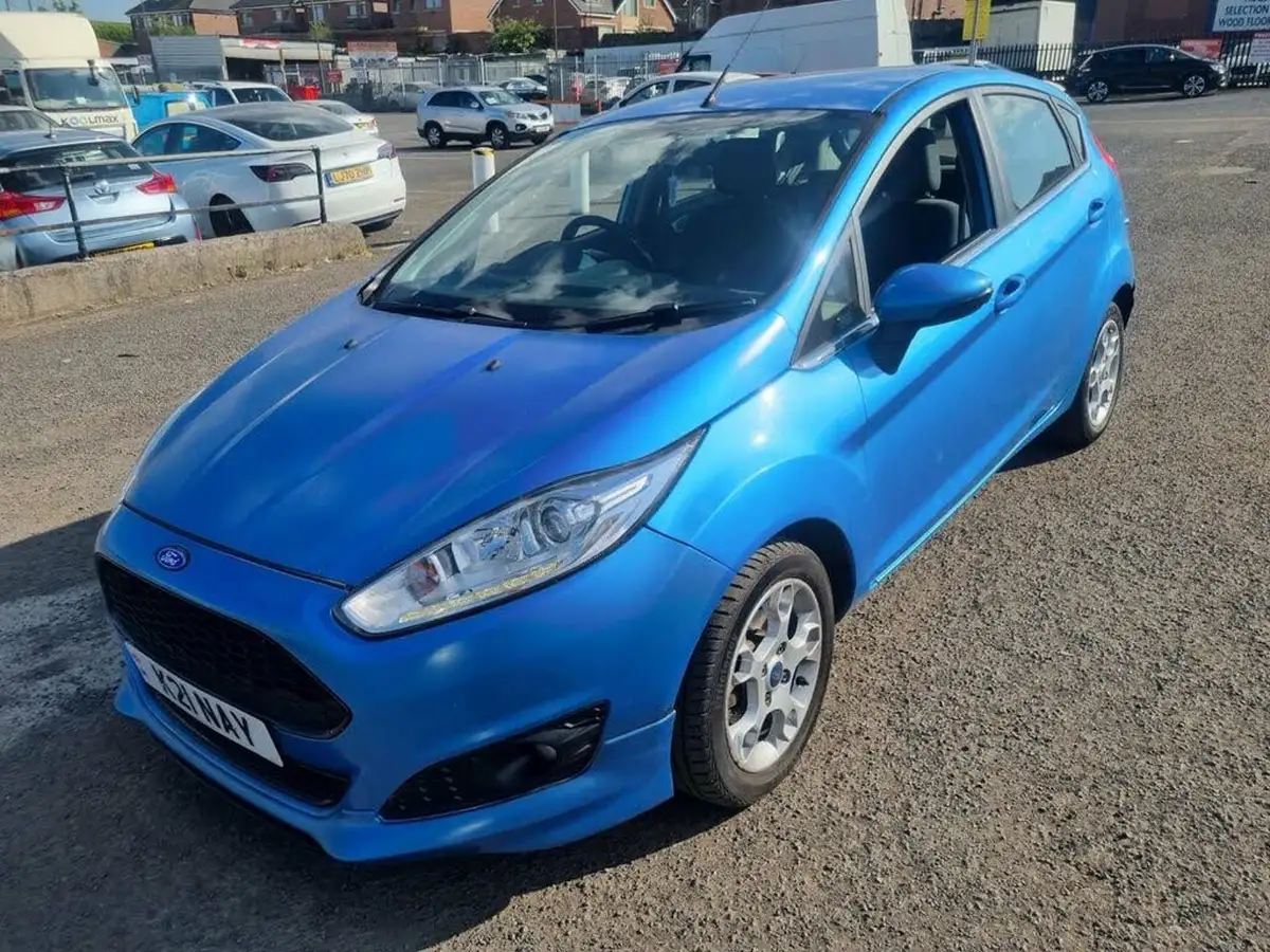 2012-ford-fiesta-14td-zetec-70ps-5d-big-9