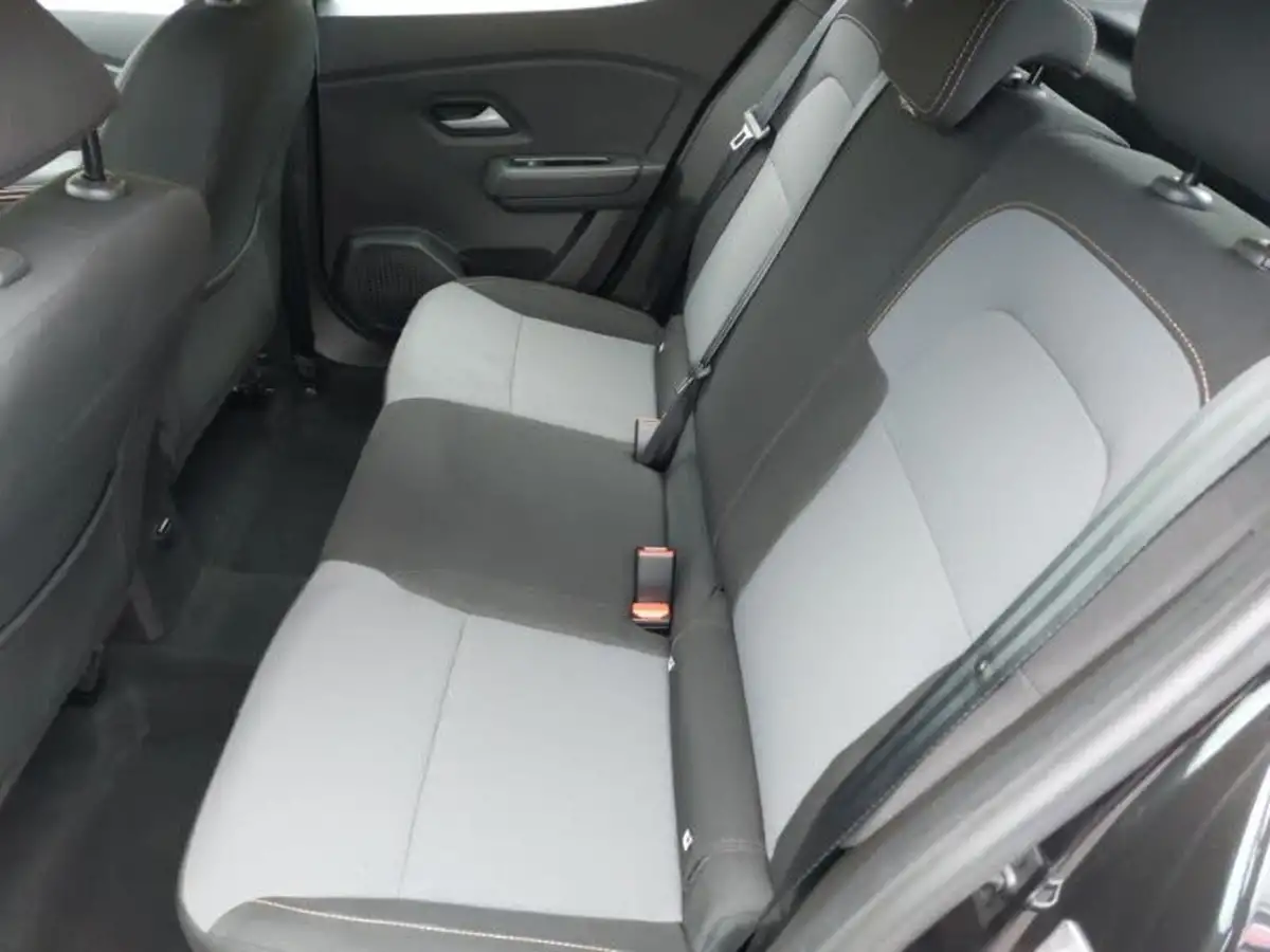 2024-dacia-sandero-stepway-10-tce-extreme-90bhp-big-5