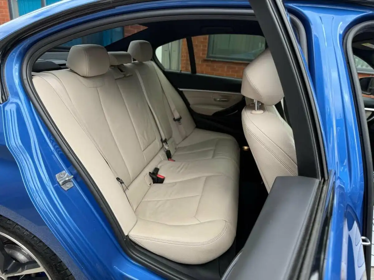 2018-bmw-3-series-20-330e-m-sport-shadow-edition-big-15