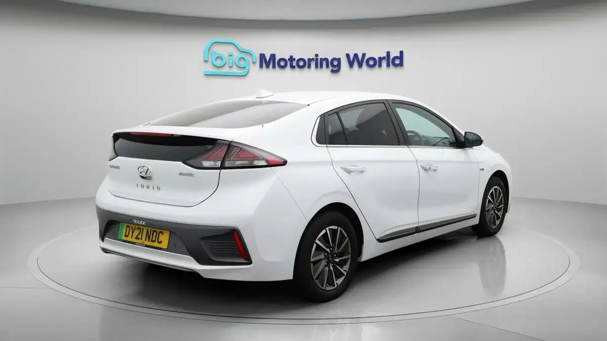 2021-hyundai-ioniq-e-premium-se-electric-100kw-big-7