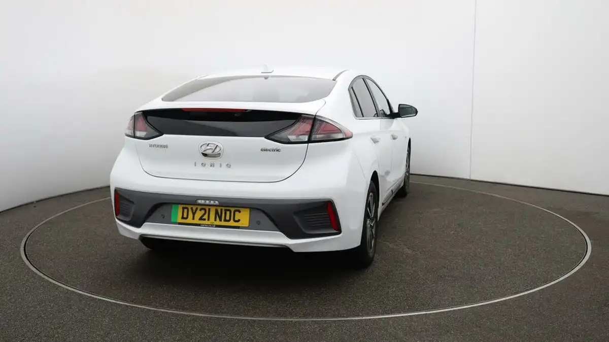 2021-hyundai-ioniq-e-premium-se-electric-100kw-big-59
