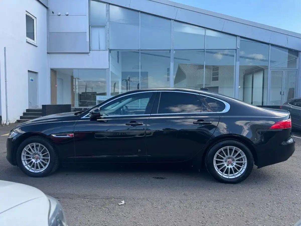 2017-jaguar-xf-20td-prestige-180ps-saloon-4d-1999cc-auto-big-7
