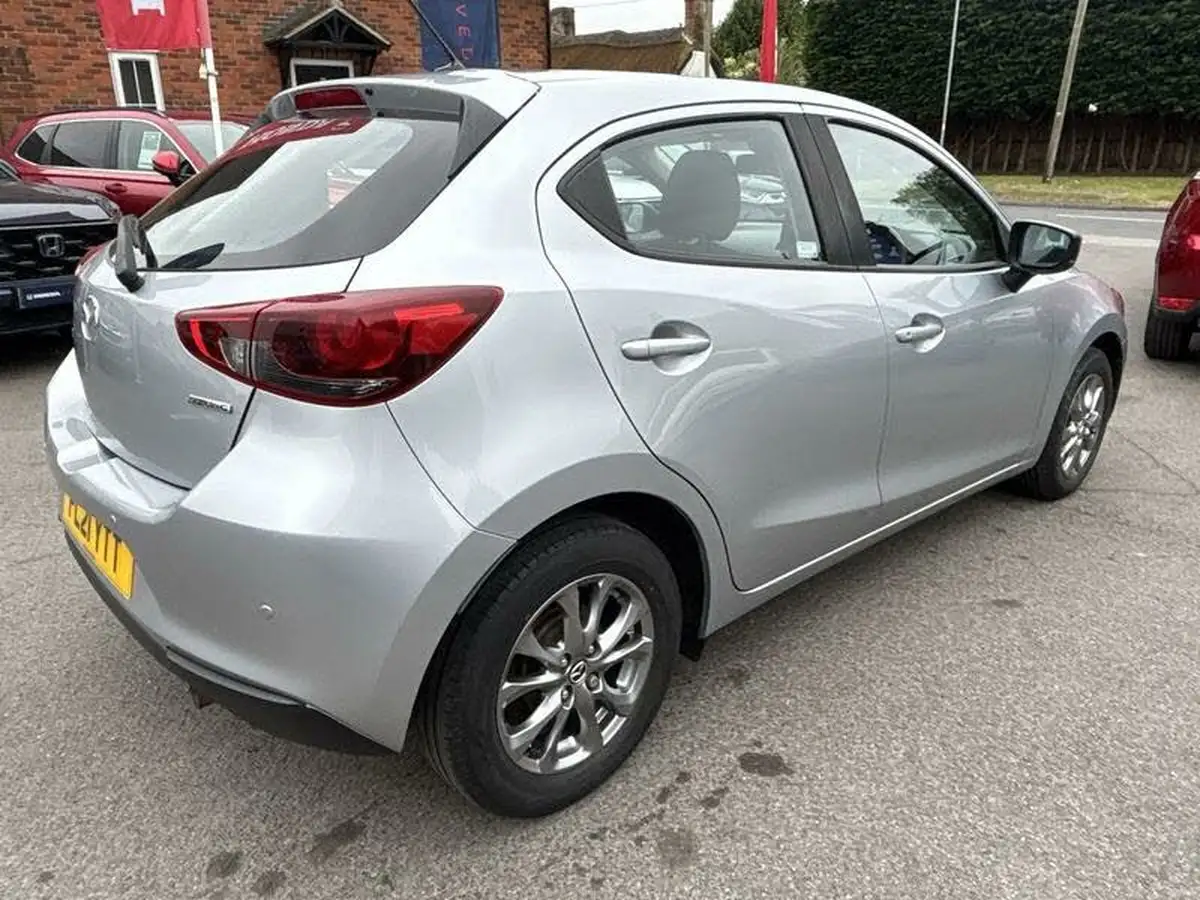 2021-mazda-mazda2-15-skyactiv-g-se-l-nav-big-2