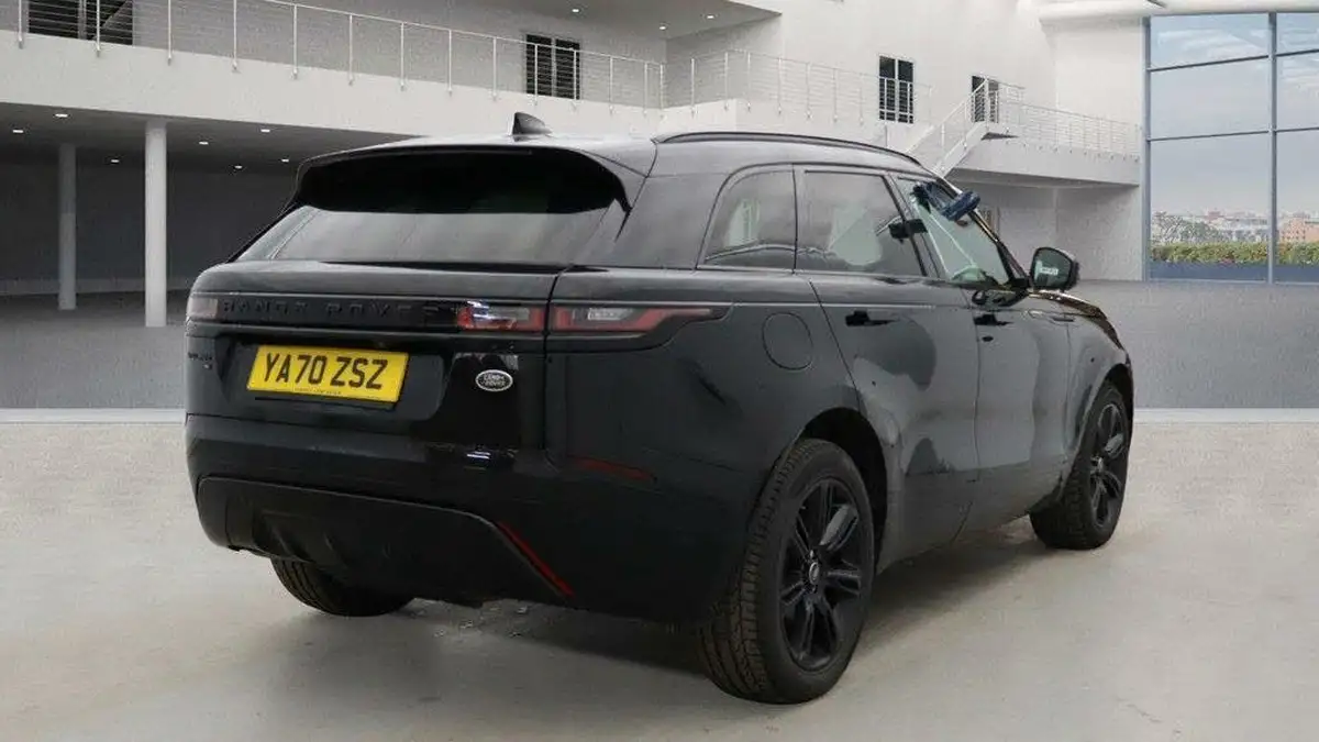 2021-land-rover-range-rover-velar-20-d200-velar-edition-big-3