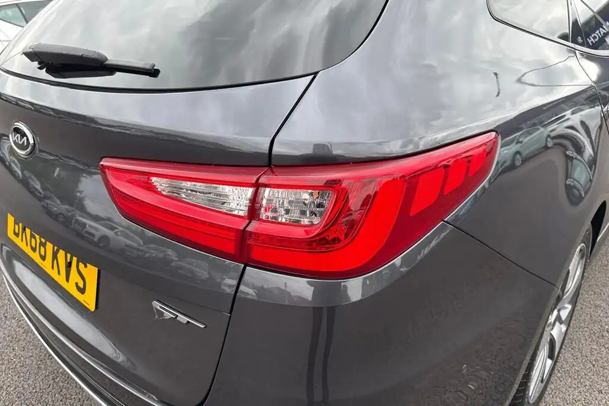 2018-kia-optima-20-t-gdi-gt-big-7