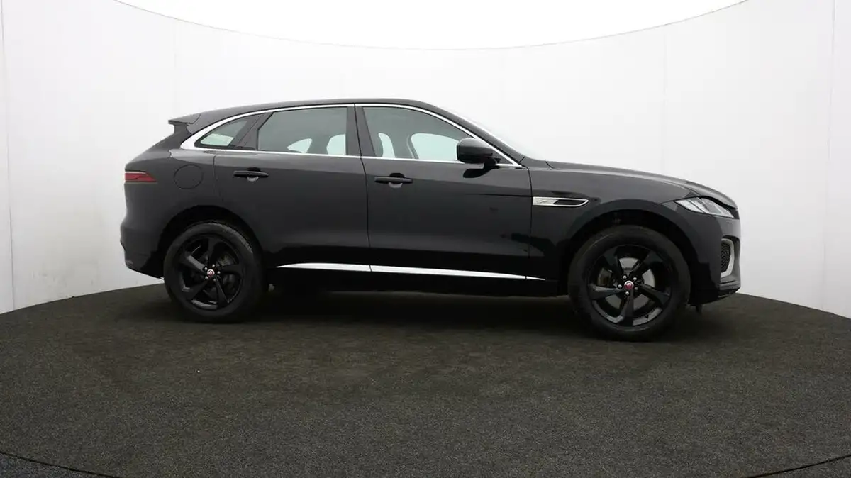 2022-jaguar-f-pace-20-d200-r-dynamic-s-big-43