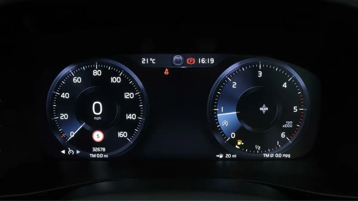 2019-volvo-xc40-20td-d3-momentum-big-10