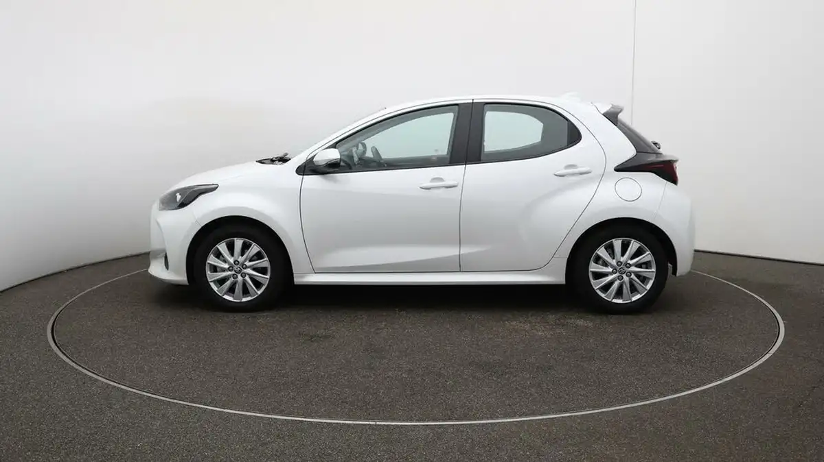 2022-toyota-yaris-15-vvt-i-icon-big-64