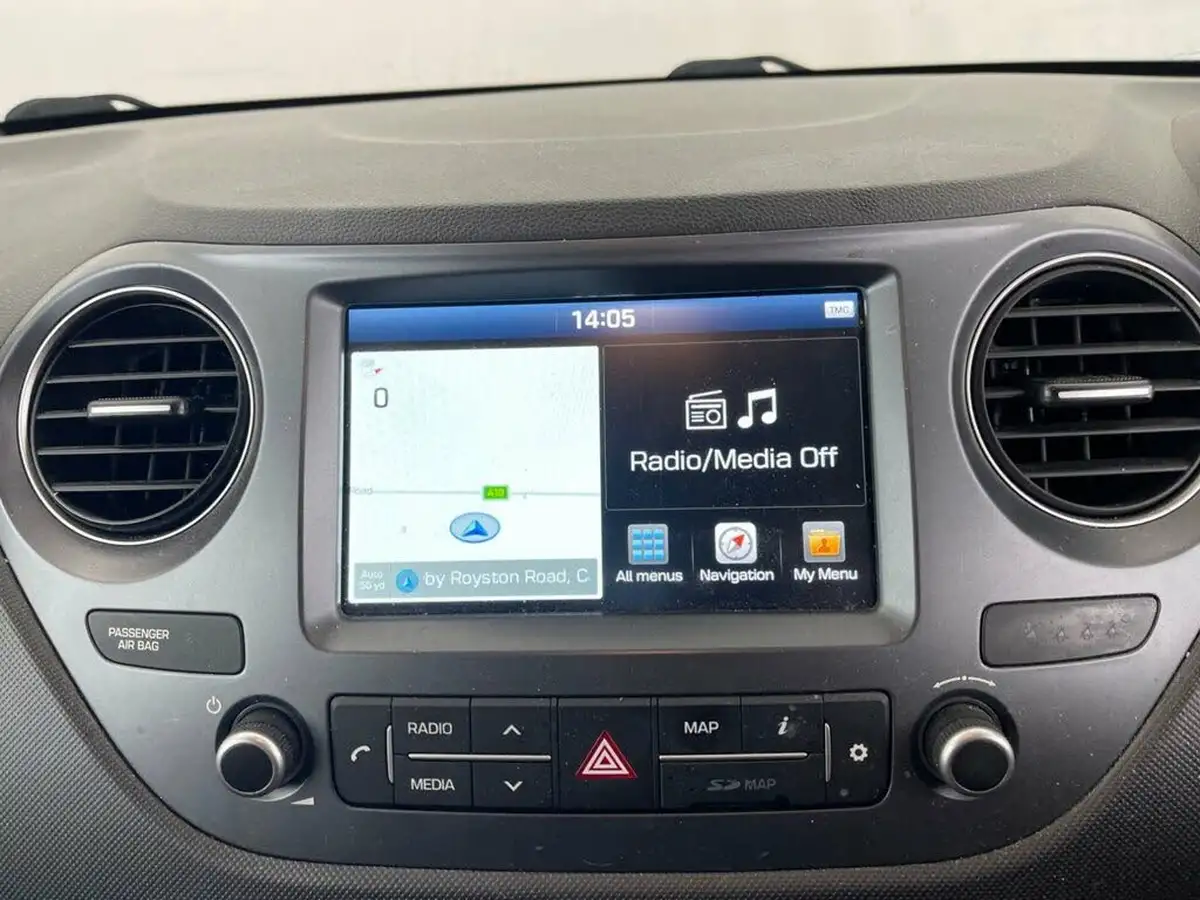 2019-hyundai-i10-10-go-se-67ps-big-13