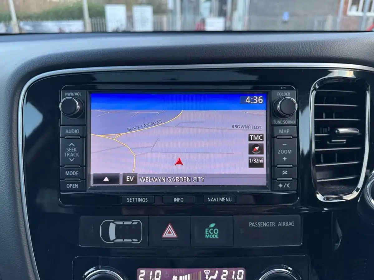 2014-mitsubishi-outlander-20-gx4hs-big-35