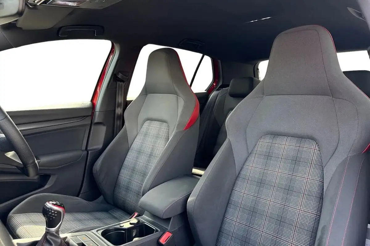 2021-volkswagen-golf-20-tsi-gti-big-15
