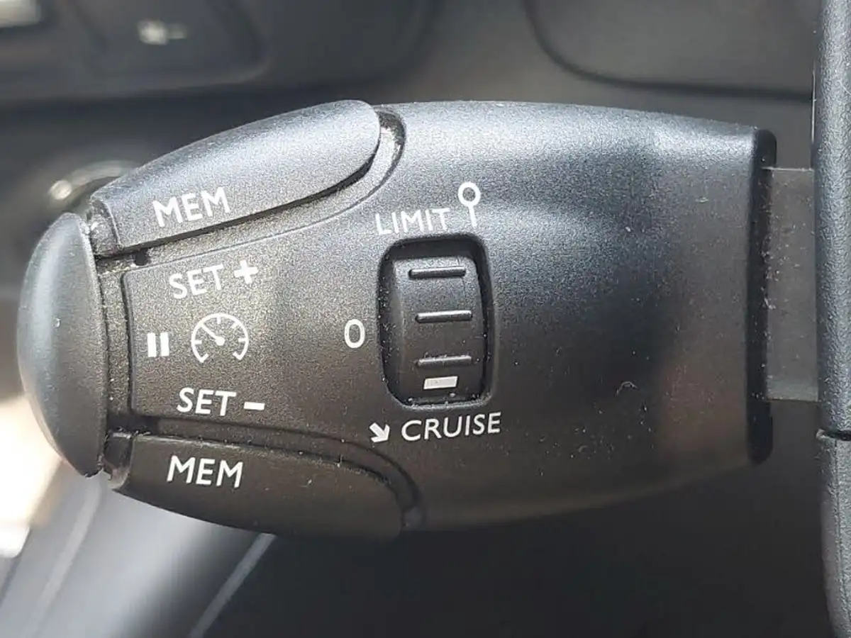 2022-citroen-berlingo-15bluehdi-flair-xtr-m-size-130ps-ss-big-14