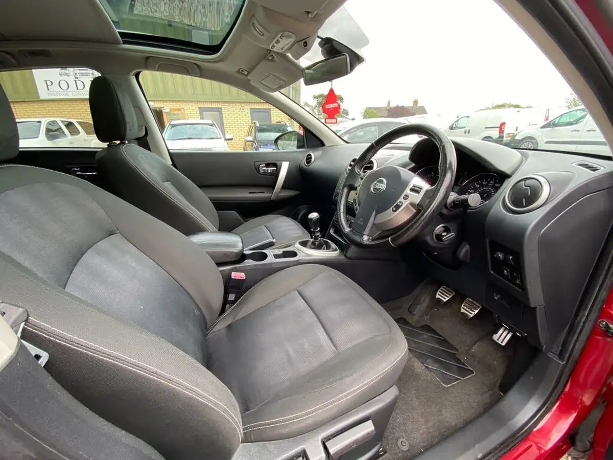 2012-nissan-qashqai-15td-n-tec-big-31