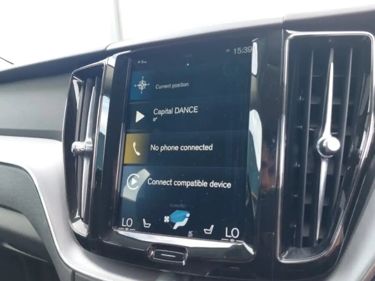 2020-volvo-xc60-20-b5-momentum-big-9