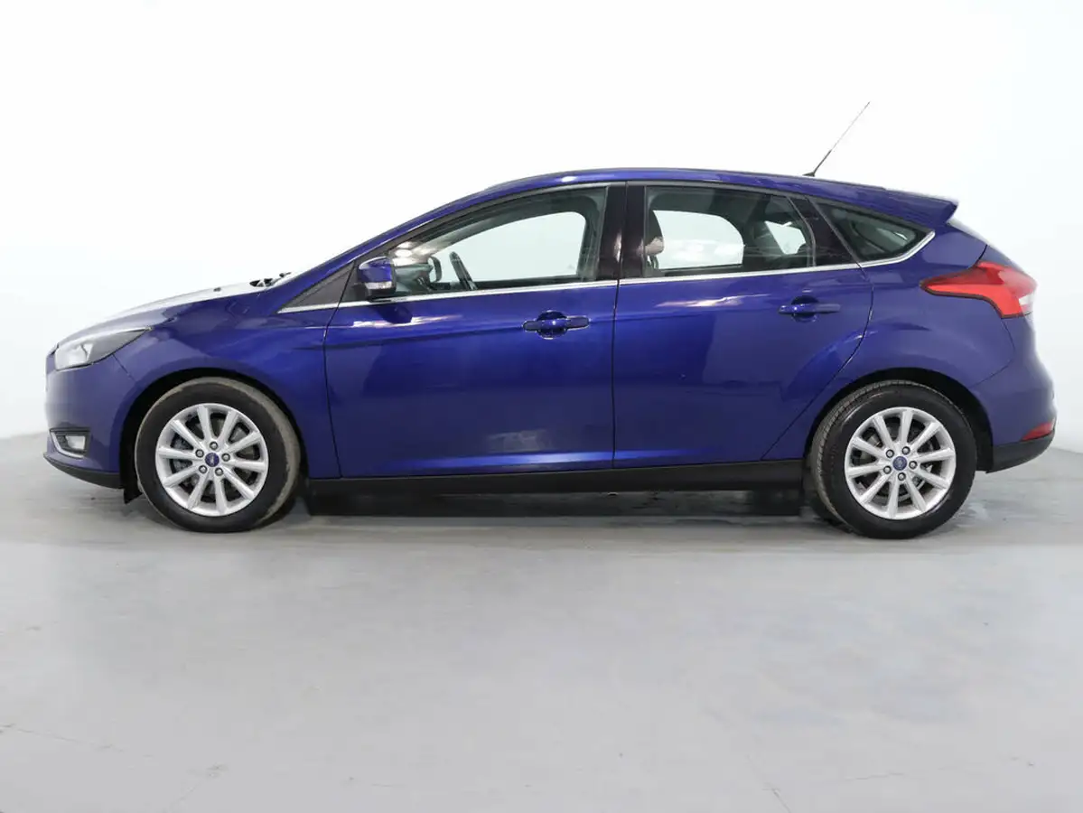 2015-ford-focus-15-titanium-hatchback-big-6