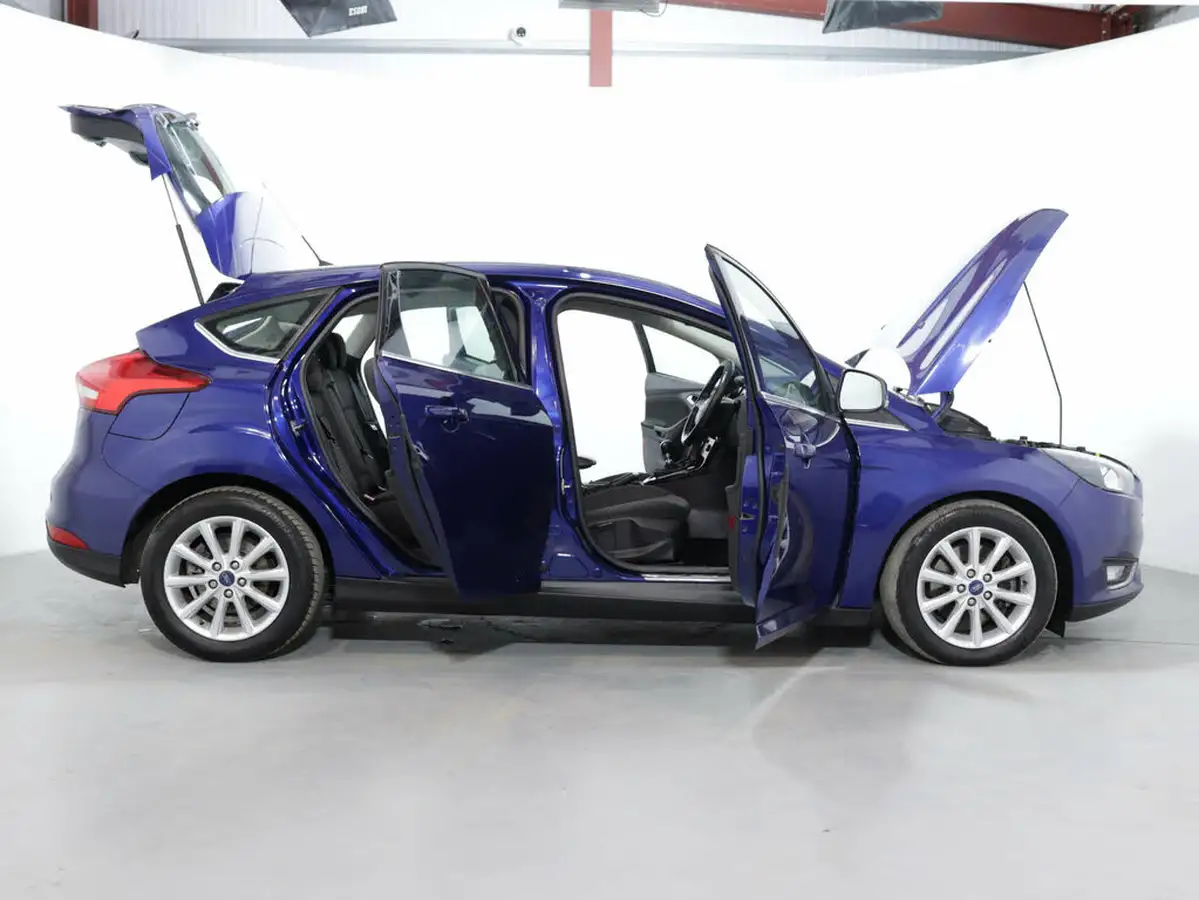 2015-ford-focus-15-titanium-hatchback-big-54