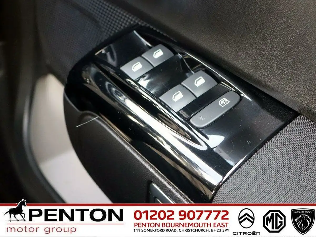 2022-citroen-c3-12-puretech-shine-plus-110ps-ss-eat6-big-17