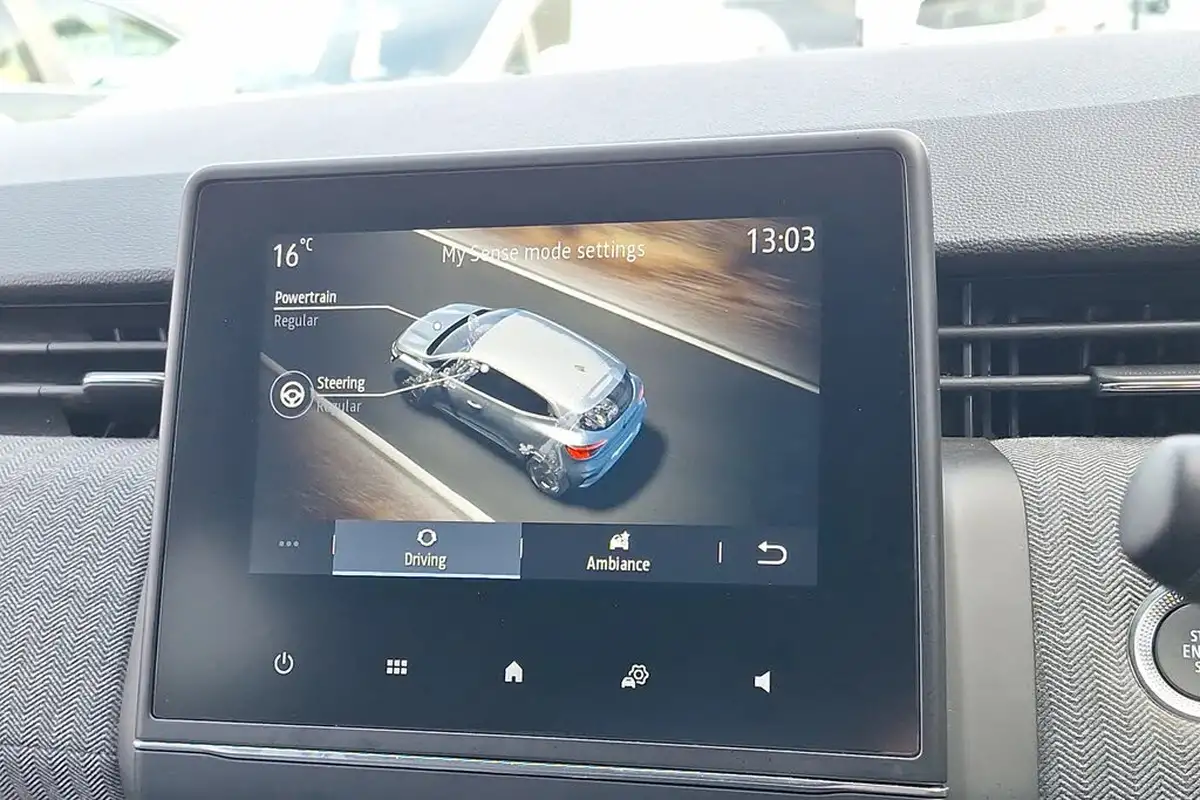 2024-renault-clio-16-techno-big-25