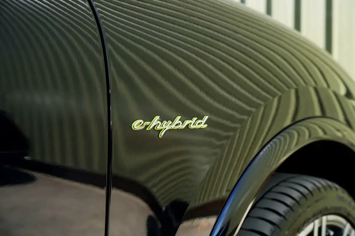 2016-porsche-cayenne-30-s-e-hybrid-big-62