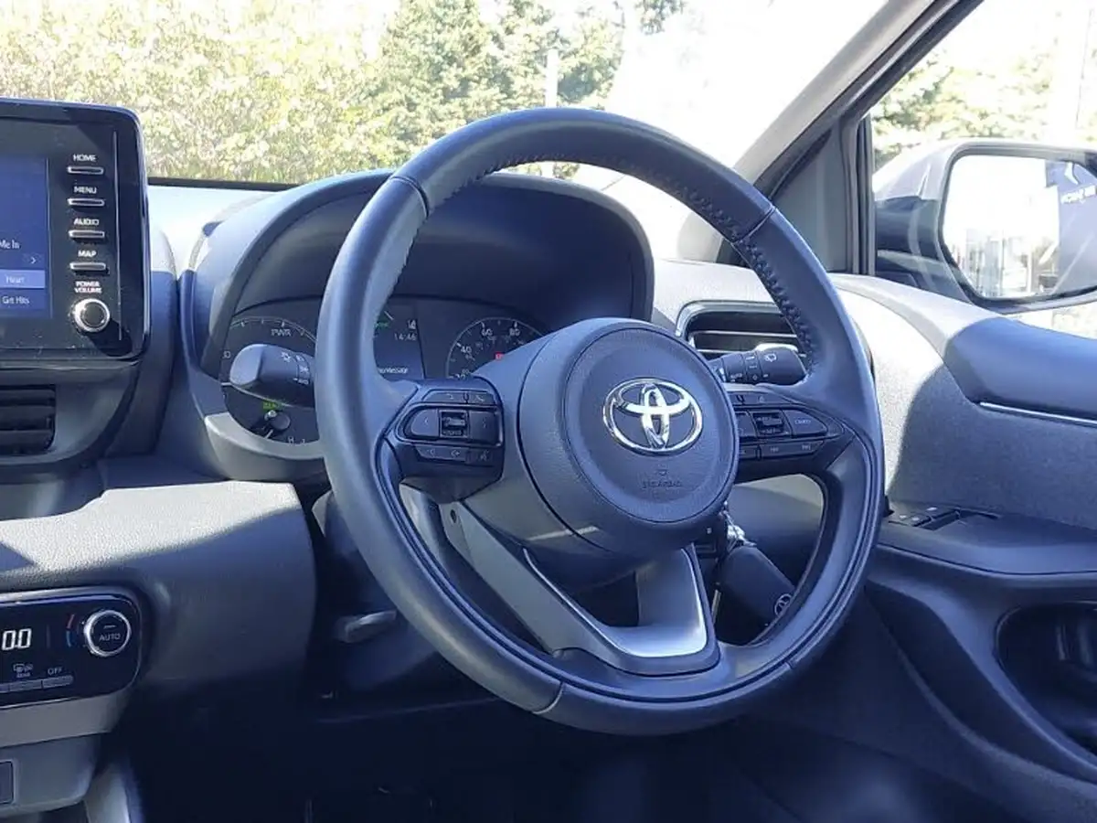 2022-toyota-yaris-15-vvt-i-icon-big-10