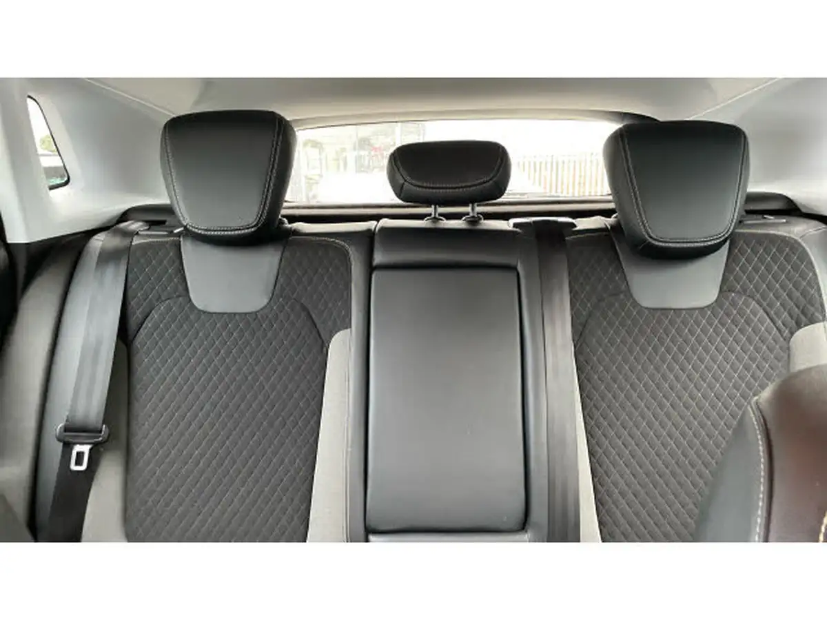 2019-vauxhall-grandland-x-12-sport-nav-big-14