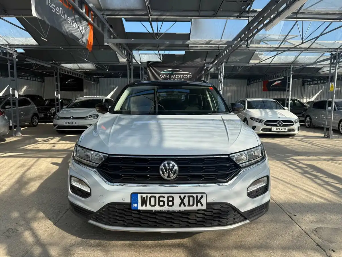 2019-volkswagen-t-roc-15-tsi-design-big-15