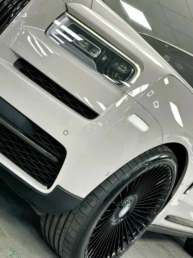 2023-rolls-royce-cullinan-675-black-badge-big-51