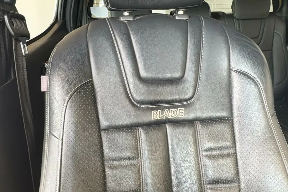 2020-isuzu-d-max-19td-blade-big-20