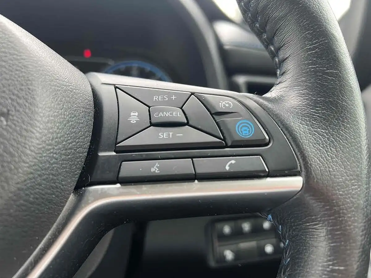 2022-nissan-leaf-e-e-tekna-big-42