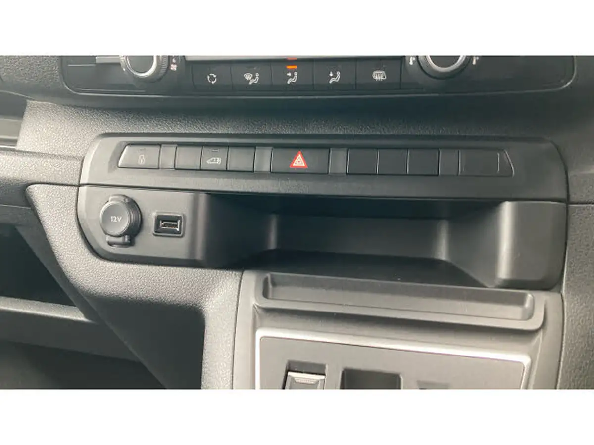 2023-toyota-proace-city-e-icon-l2-big-30