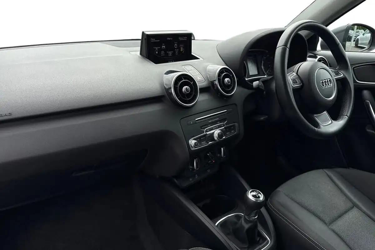 2015-audi-a1-14-sport-125ps-ss-hatchback-3d-1395cc-big-14