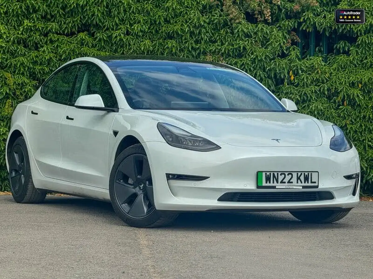 2022-tesla-model-3-e-long-range-big-1